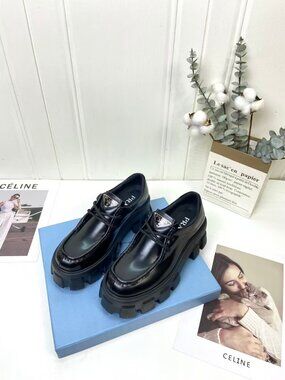 Prada. Women Loafers🖤